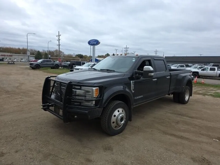 2019 Ford F-450 Platinum photo 1