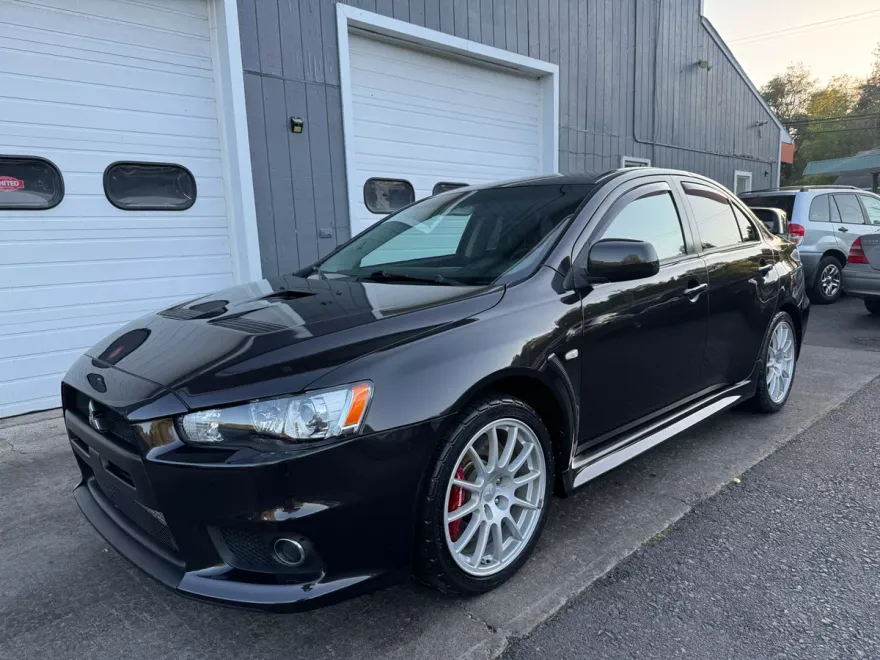 2014 Mitsubishi Lancer Evolution GSR photo 1