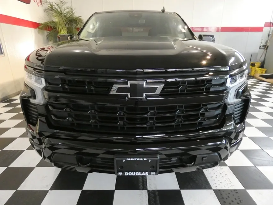 2023 Chevrolet Silverado 1500 RST photo 1