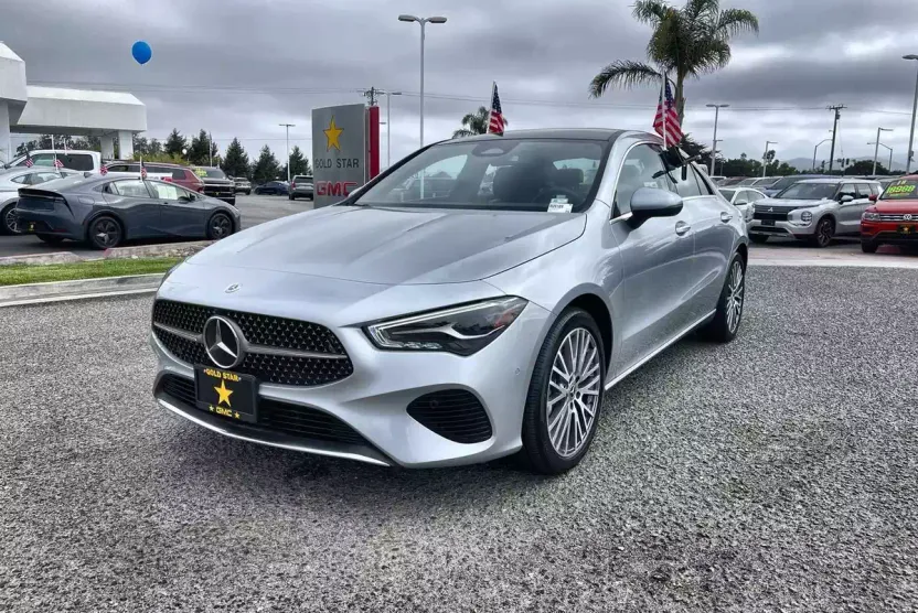 2025 Mercedes Benz CLA 250 4MATIC photo 1