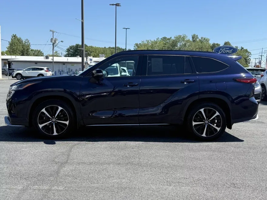 2021 Toyota Highlander XSE photo 1