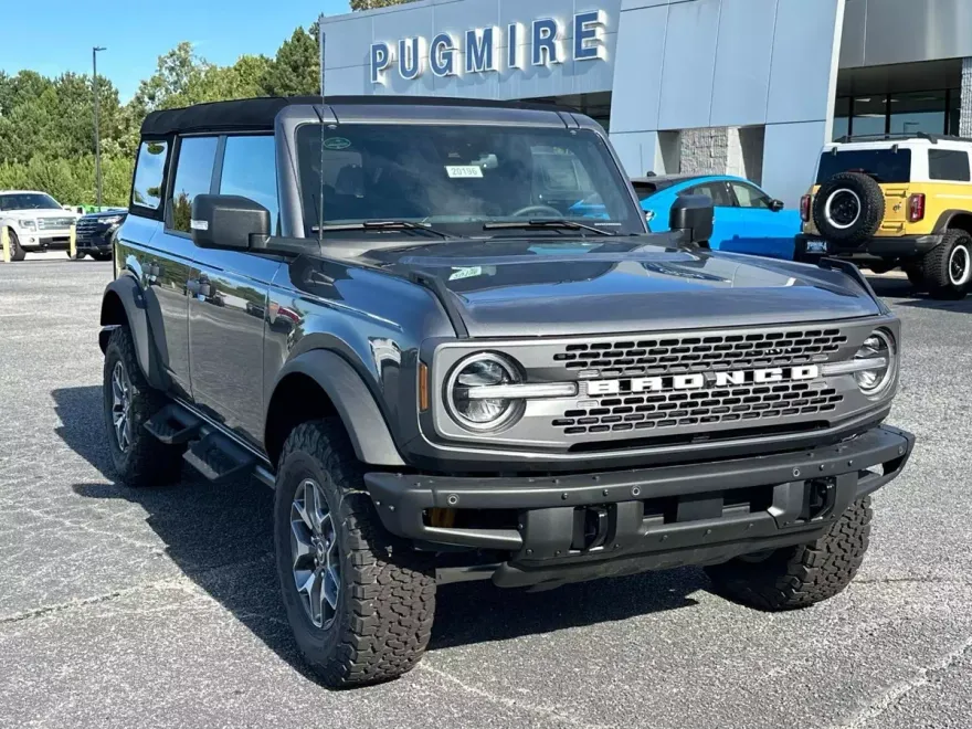2024 Ford Bronco Badlands photo 1