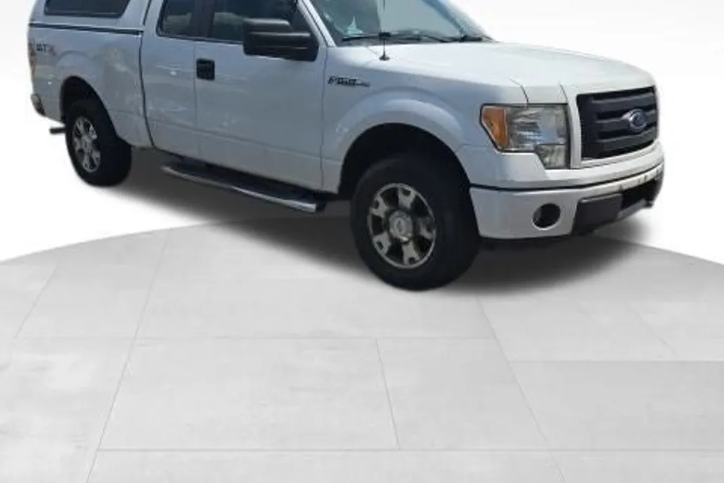 2010 Ford F-150 STX photo 1