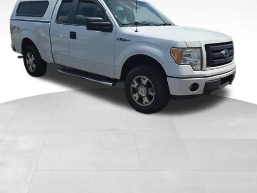2010 Ford F-150 STX photo 1