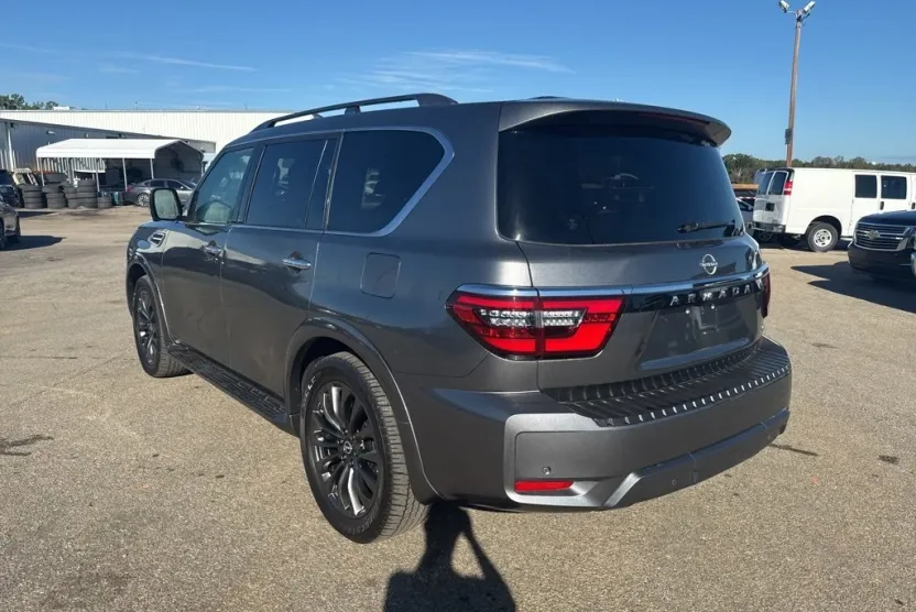 2024 Nissan Armada Platinum photo 1