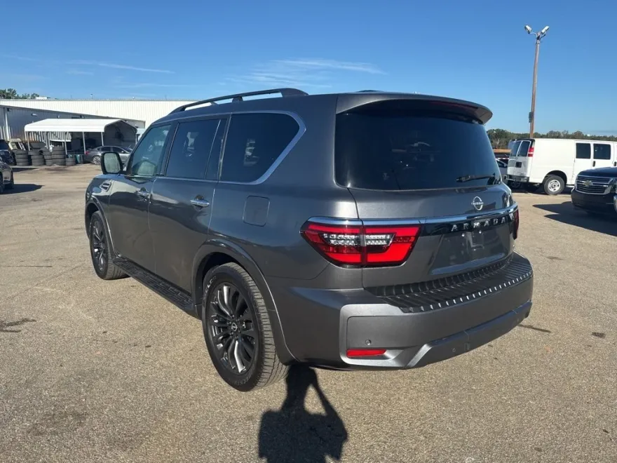 2024 Nissan Armada Platinum photo 1