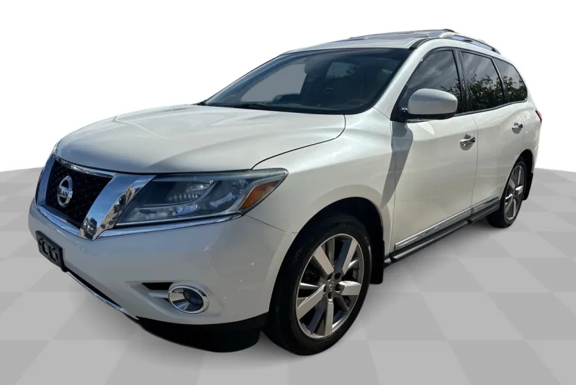 2015 Nissan Pathfinder Platinum photo 1
