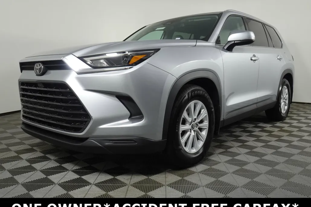 2024 Toyota Grand Highlander XLE AWD photo 1
