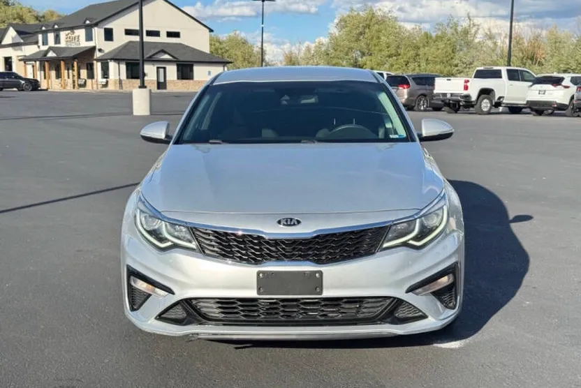 2020 Kia Optima LX photo 1