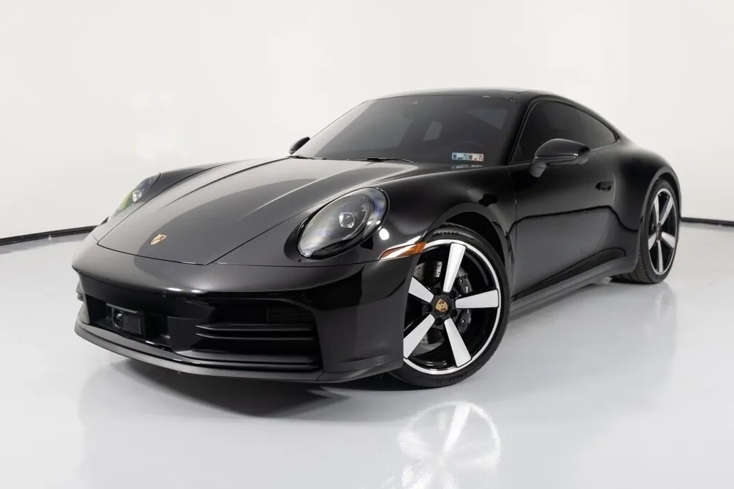 2025 Porsche 911 photo 1
