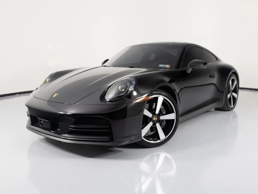 2025 Porsche 911 photo 1