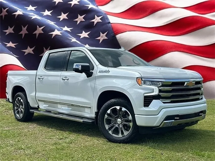 2024 Chevrolet Silverado 1500 High Country photo 1