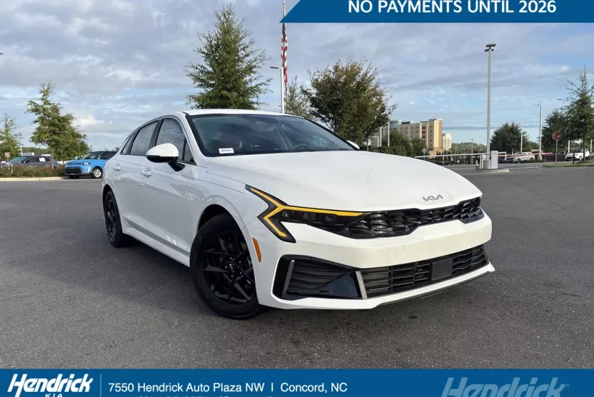 2025 Kia K5 LXS photo 1