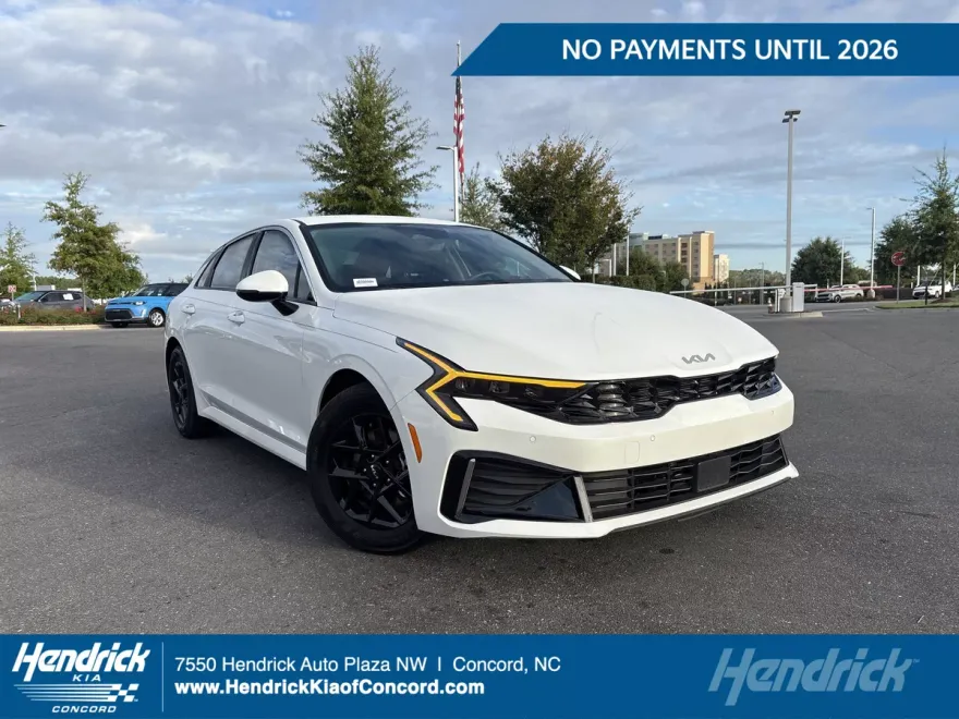 2025 Kia K5 LXS photo 1