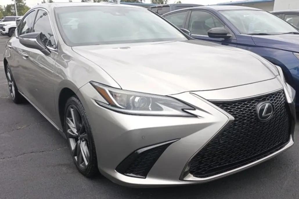 2019 Lexus ES 350 F SPORT photo 1