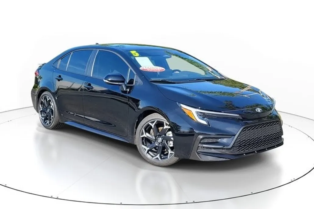 2025 Toyota Corolla SE photo 1