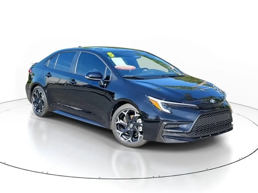 2025 Toyota Corolla SE photo 1