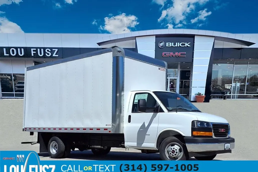 2025 Gmc Savana 3500 Cutaway photo 1