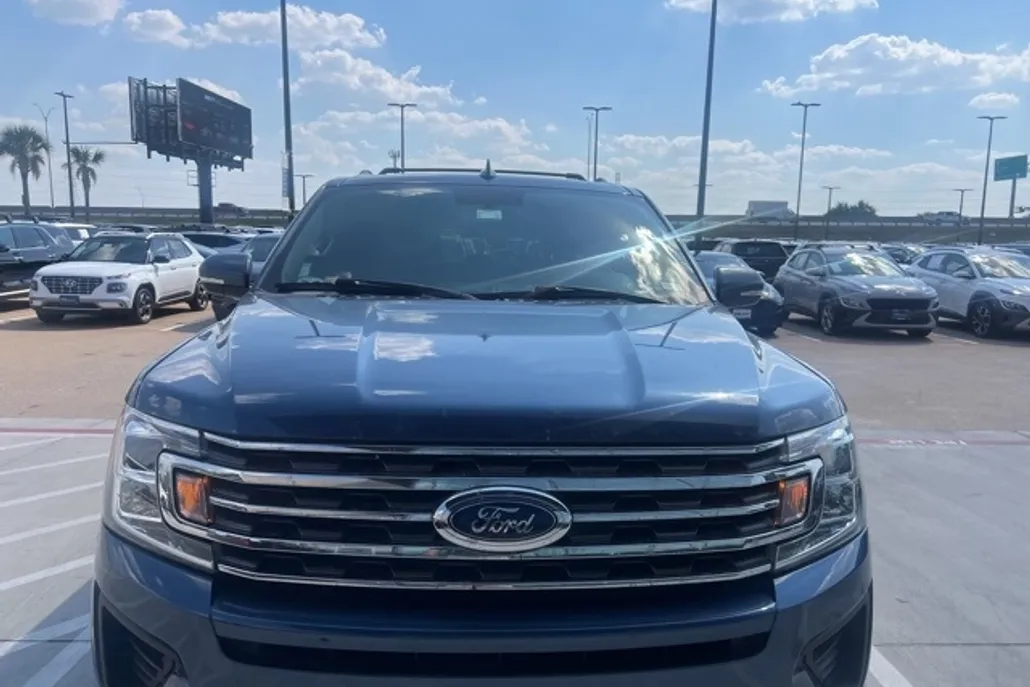 2018 Ford Expedition MAX XLT photo 1