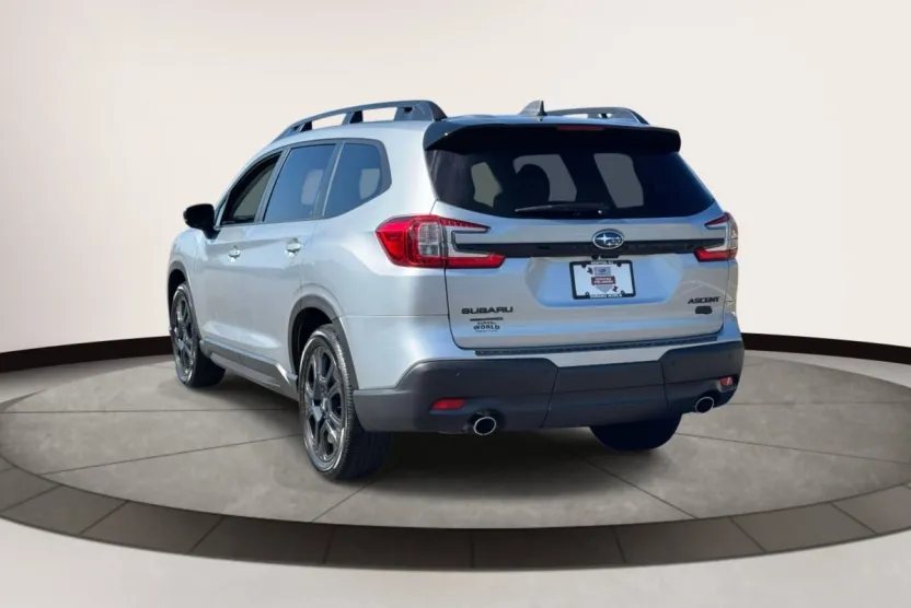2025 Subaru Ascent Onyx Edition Touring photo 1