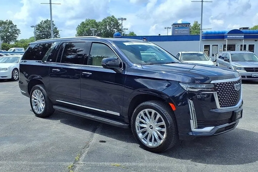 2024 Cadillac Escalade ESV Premium Luxury photo 1
