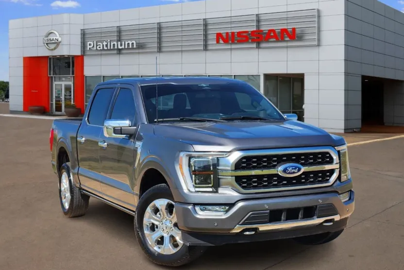 2023 Ford F-150 Platinum photo 1