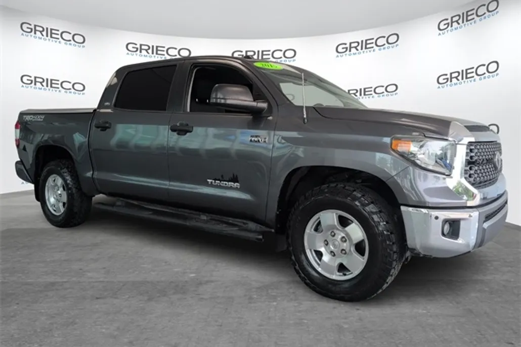 2019 Toyota Tundra SR5 CrewMax photo 1
