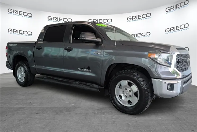 2019 Toyota Tundra SR5 CrewMax photo 1