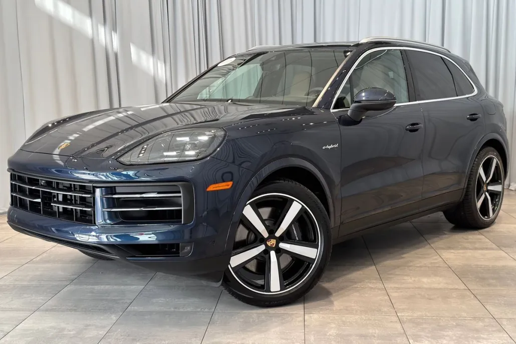 2024 Porsche Cayenne E-Hybrid photo 1