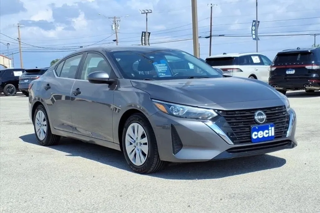 2024 Nissan Sentra S photo 1