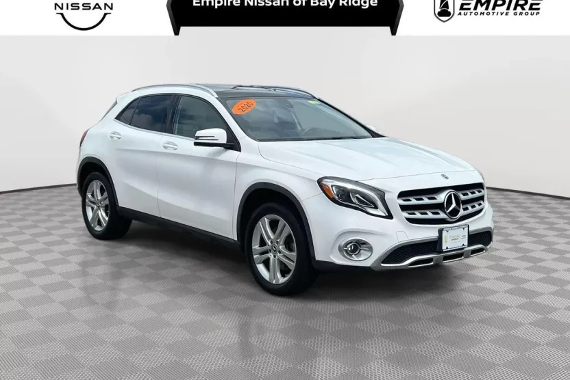 2020 Mercedes Benz GLA 250 4MATIC photo 1