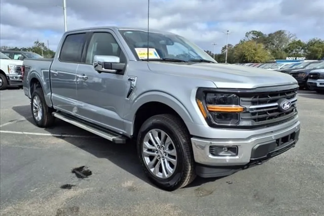 2025 Ford F-150 XLT photo 1