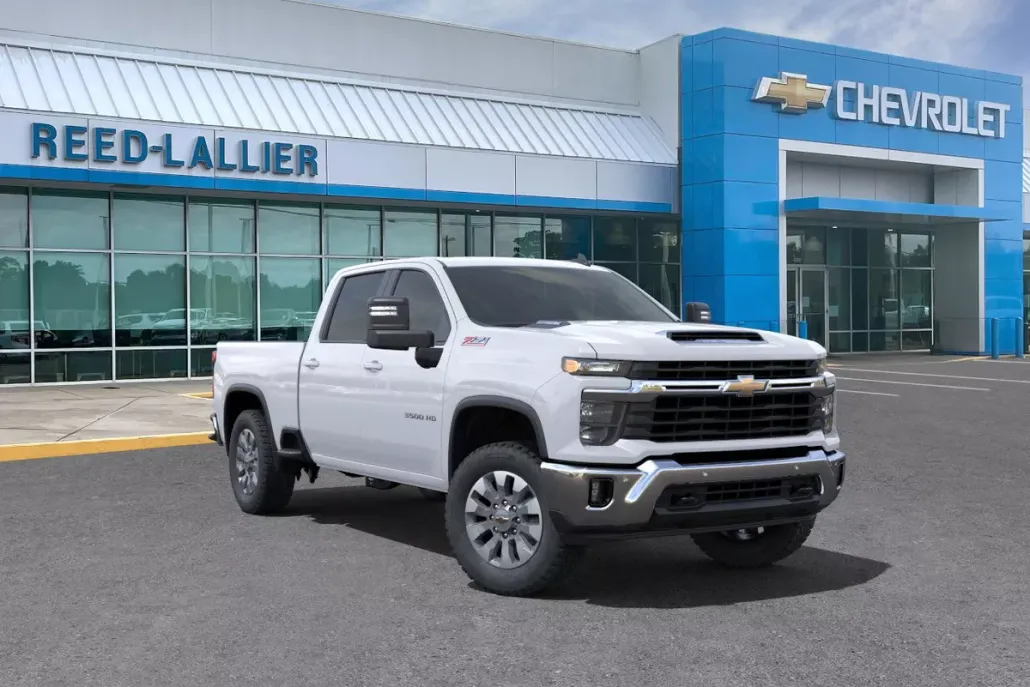 2025 Chevrolet Silverado 3500HD LT photo 1