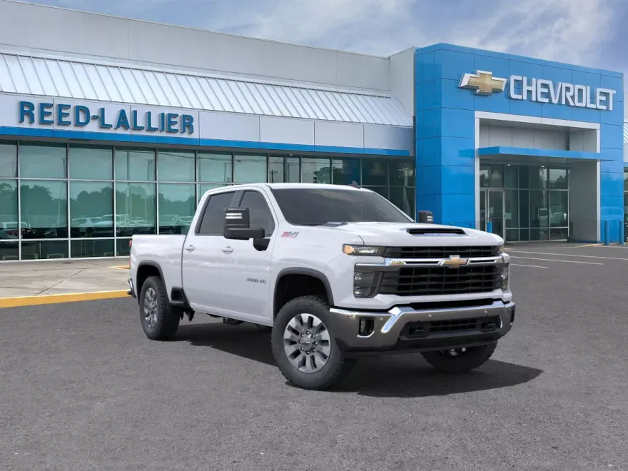 2025 Chevrolet Silverado 3500HD LT photo 1