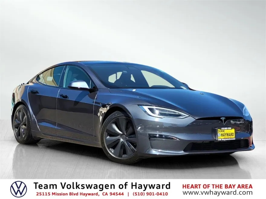 2022 Tesla Model S photo 1