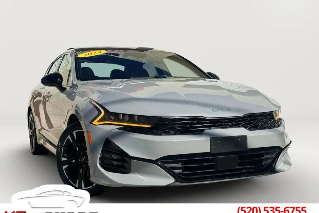2024 Kia K5 GT-Line photo 1
