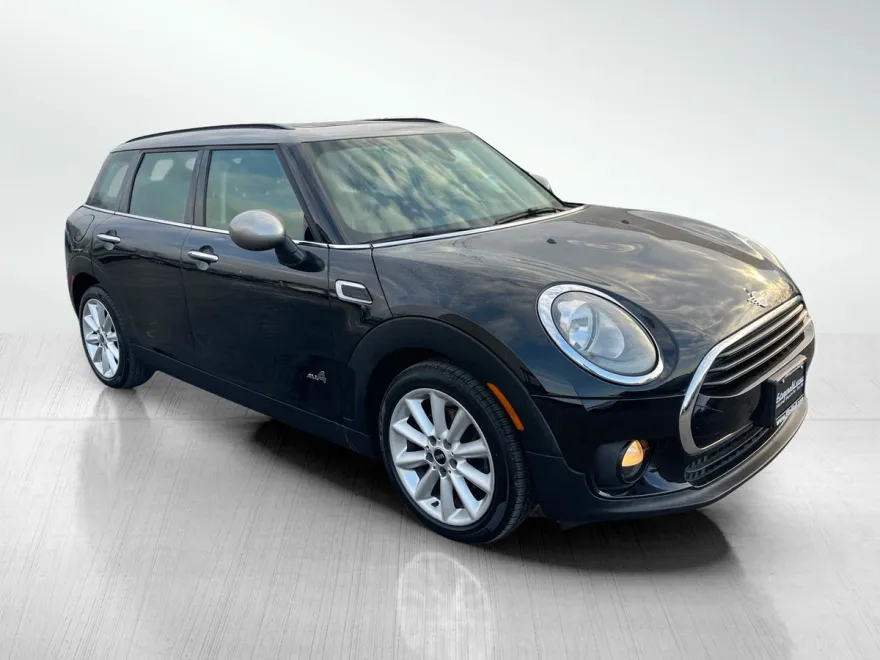 2019 Mini Clubman Base ALL4 photo 1