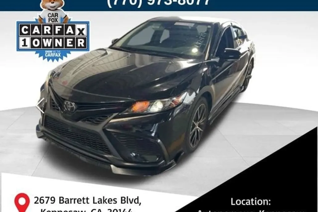 2024 Toyota Camry SE photo 1