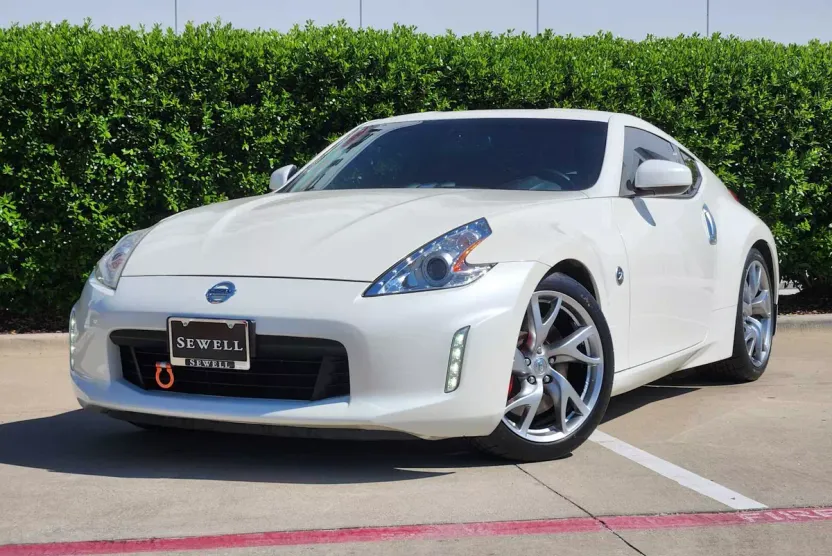 2016 Nissan 370Z Sport Tech photo 1
