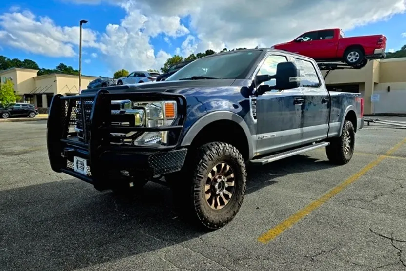 2022 Ford F-250 Lariat photo 1