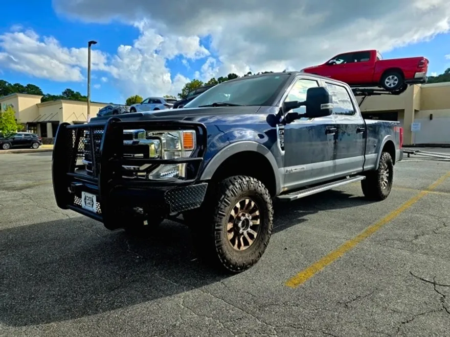 2022 Ford F-250 Lariat photo 1