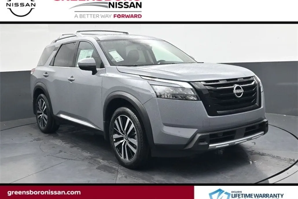 2025 Nissan Pathfinder Platinum photo 1