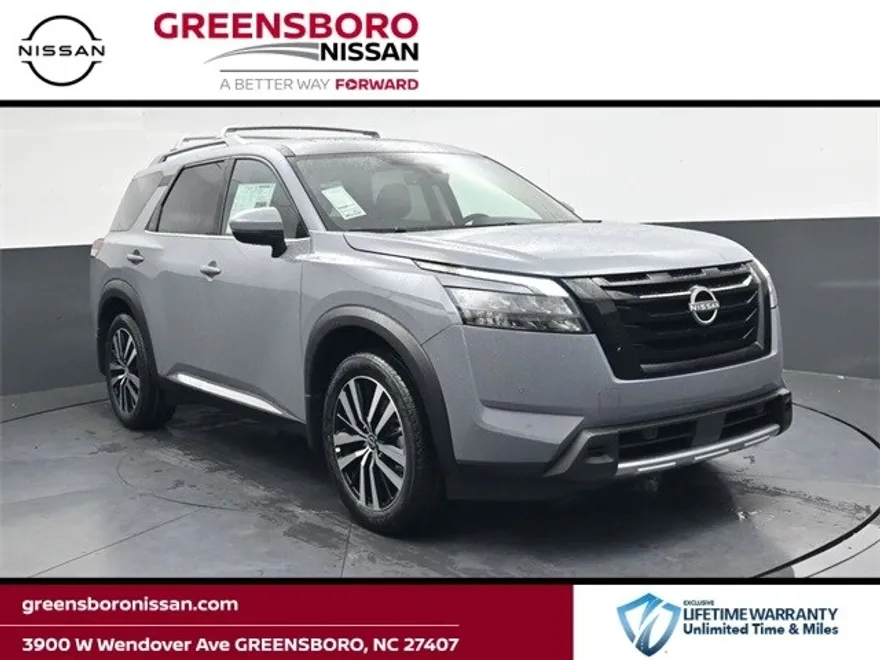 2025 Nissan Pathfinder Platinum photo 1