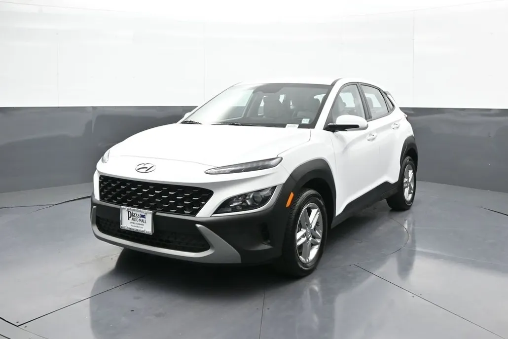2023 Hyundai Kona SE photo 1