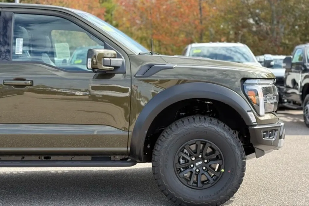 2025 Ford F-150 Raptor photo 1