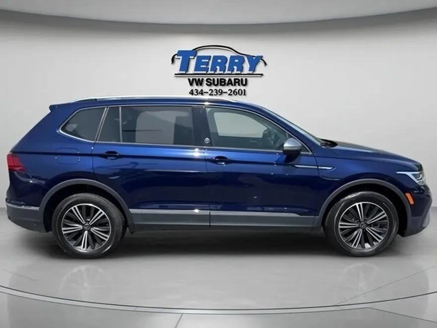 2024 Volkswagen Tiguan SE Wolfsburg Edition photo 1