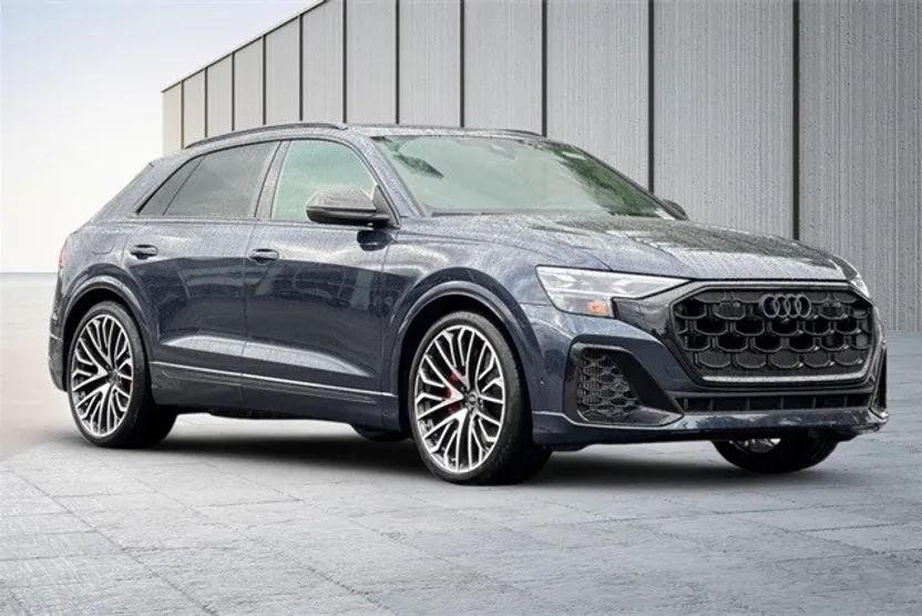 2025 Audi SQ8 Prestige photo 1