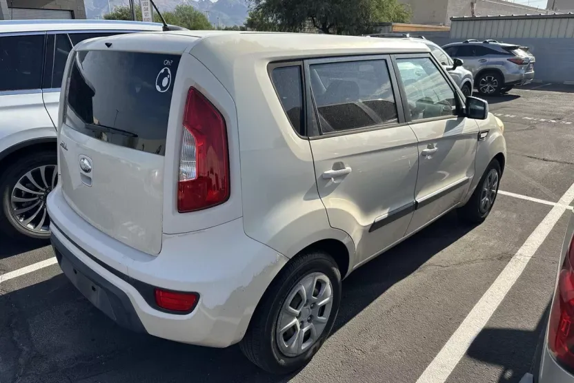 2013 Kia Soul Base photo 1