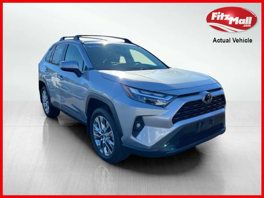 2023 Toyota RAV4 XLE Premium photo 1