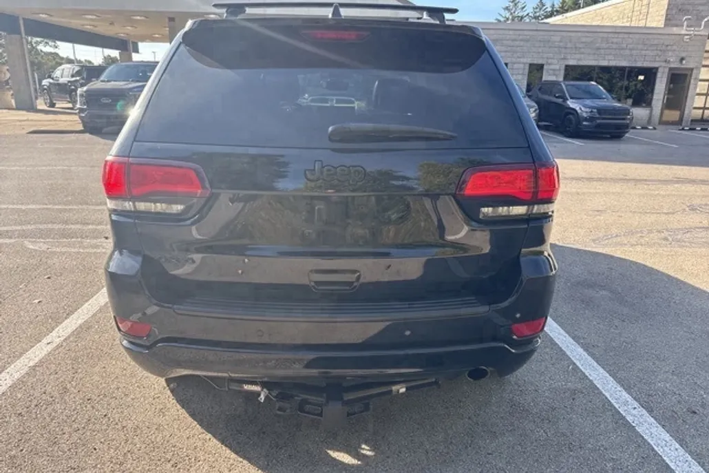 2019 Jeep Grand Cherokee Altitude photo 1